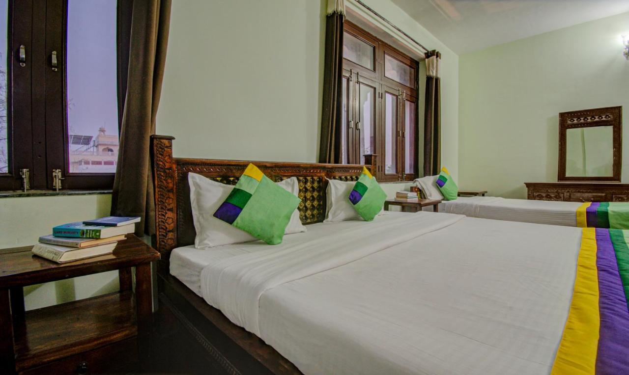Treebo Trend Heritage Utsav Near Railway Station Hotel 3*